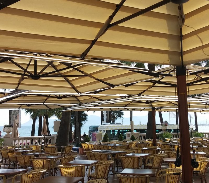 Grands parasols quadrifoglio cannes