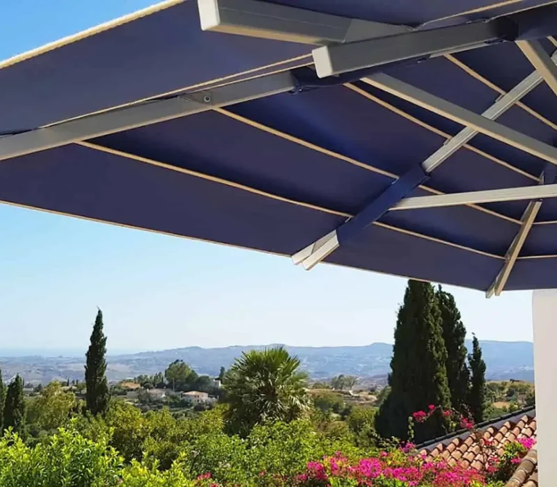 Parasol-Garden-Art-Parasol-Lusso-toile-bleu-liseré-ecru