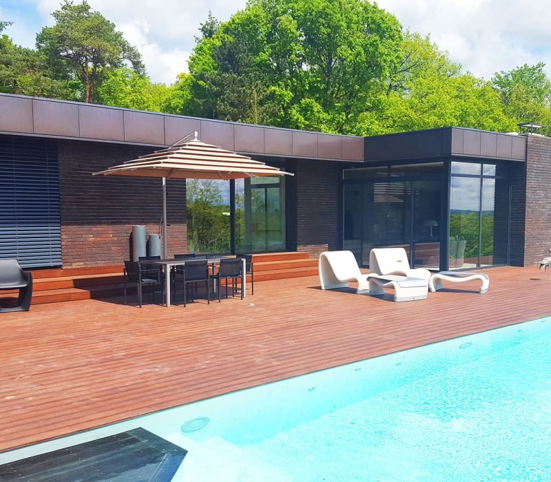 parasol excentré lusso terrasse piscine