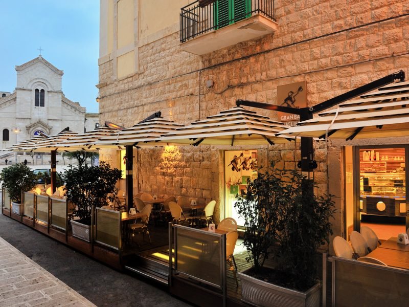 parasol giglio centrale terrasse de restaurant