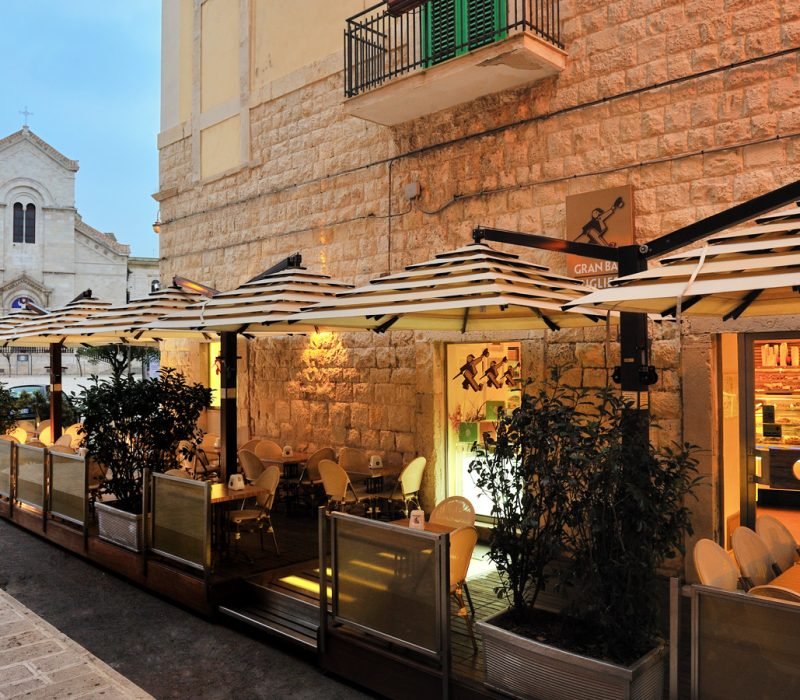 parasol giglio centrale terrasse de restaurant