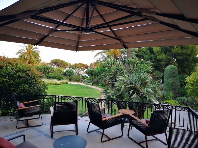 parasol lusso four seasons